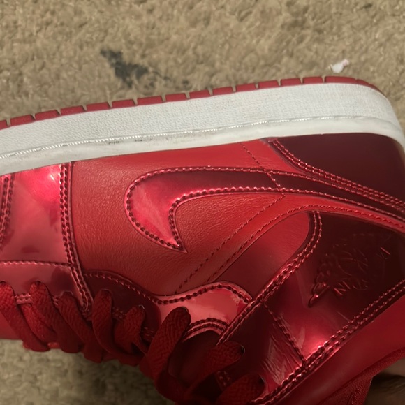 Jordan Red Sneakers High-Top Patent Leather - Picture 12 of 17